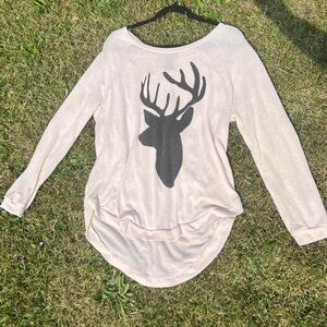 Crème deer silhouette long sleeve shirt